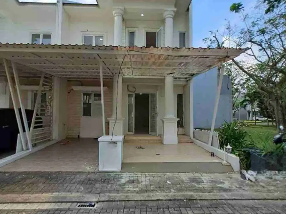 Rumah Standar rapih Halaman Belakang Luas Vanya Park Bsd city