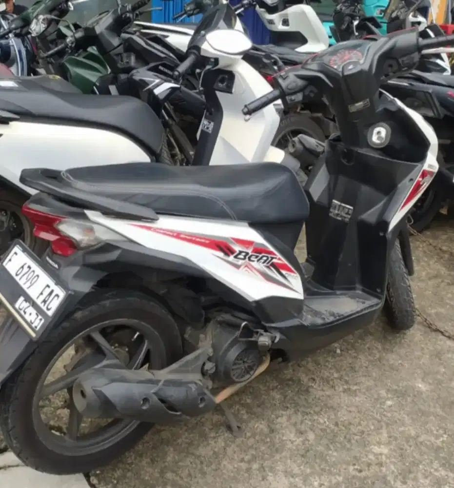 Dijual motor Honda beat tahun 2016 mulus