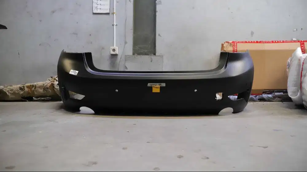 BUMPER BELAKANG BMW 320I 2022, 51128493,938