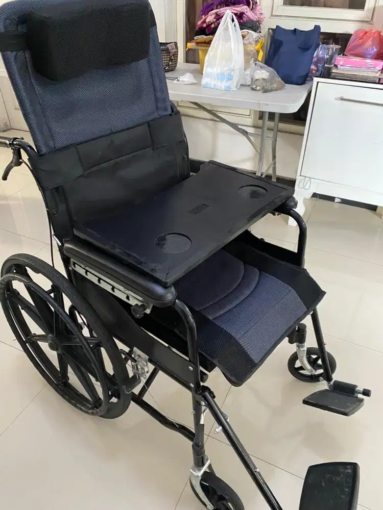 Kursi roda lansia 4in 1