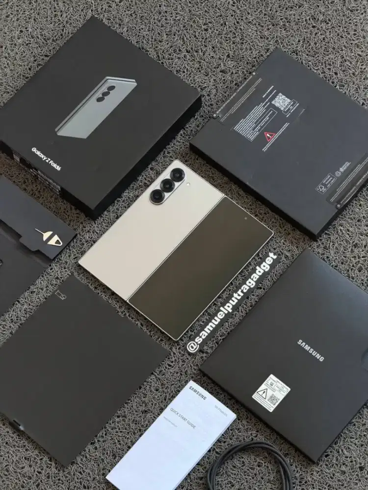 Samsung Galaxy Z Fold 6 1TB Silver Fullset resmi istimewah
