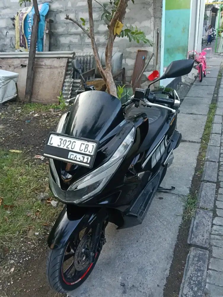 Honda PCX 2019 hitam glossy