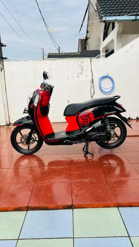 Honda Scoopy Merah 2014