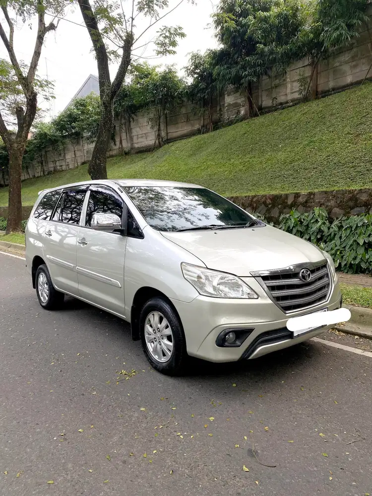 Toyota Kijang Innova 2014 Bensin