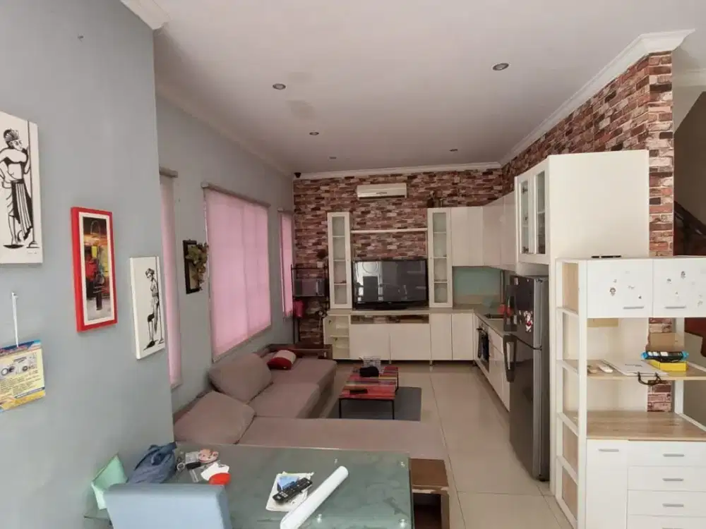 Dijual Harga Nego Rumah Green Lake City, Europe 8x15m, Full Furnished