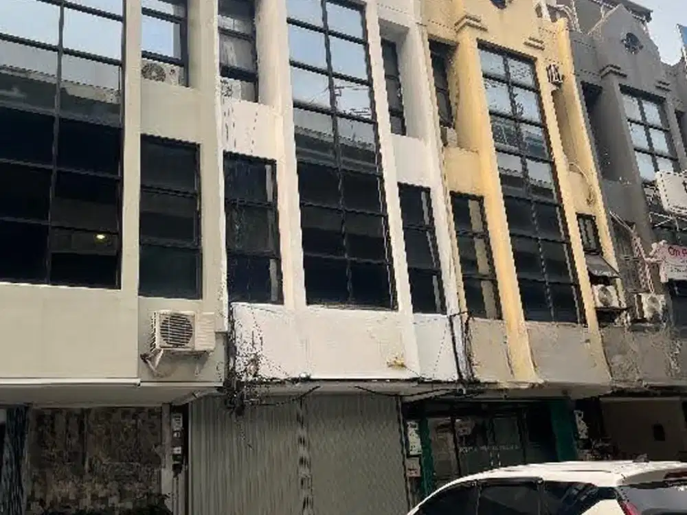 Disewakan Ruko 3 Lantai siap huni di Boulevard Kelapa Gading ,Jakarta utara