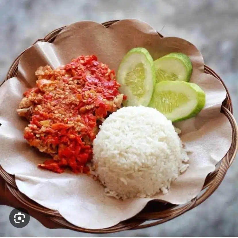 Di butuhkan karyawan (PRIA) jaga outlet ayam goreng (Pria)