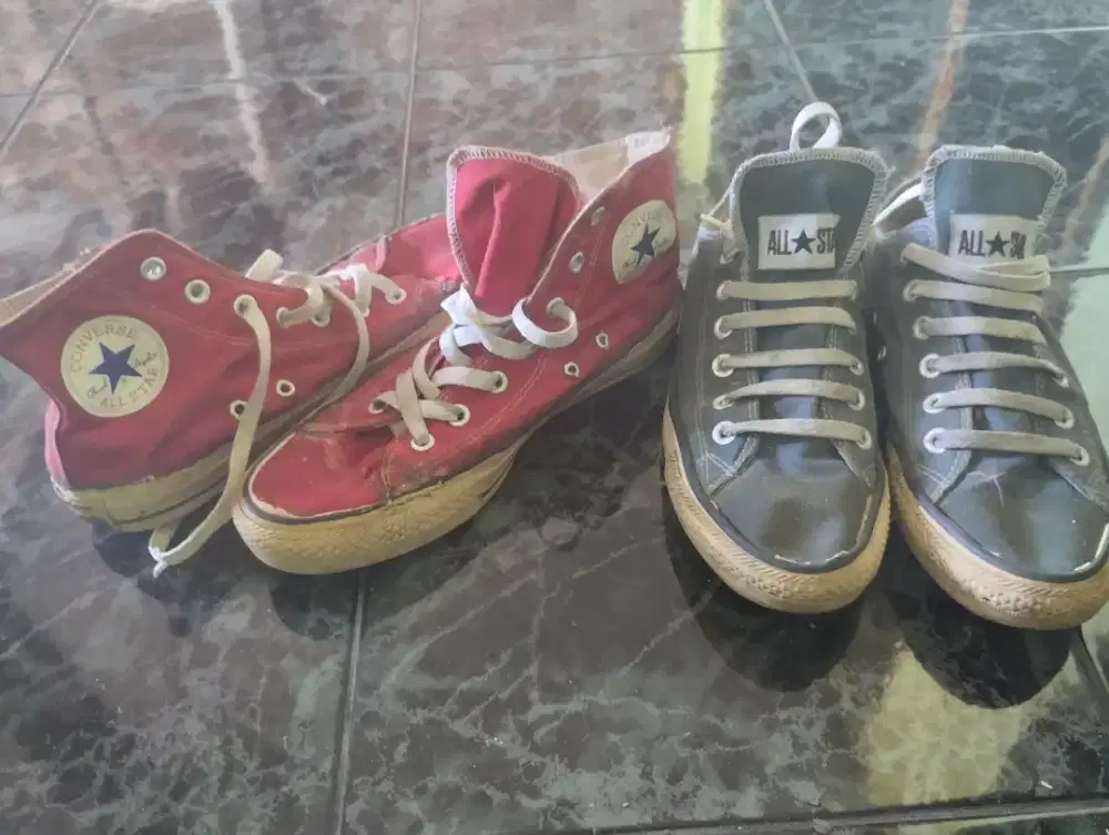 2 Sepatu converse uk 40(eur 7)