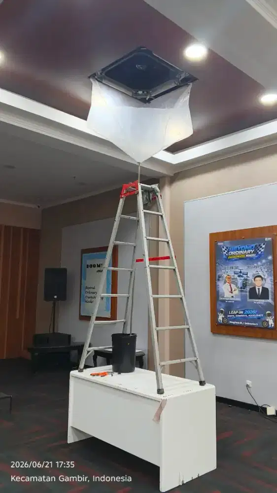 Di butuhkan teknisi AC 1 orang teknisi dan 1 orang helper