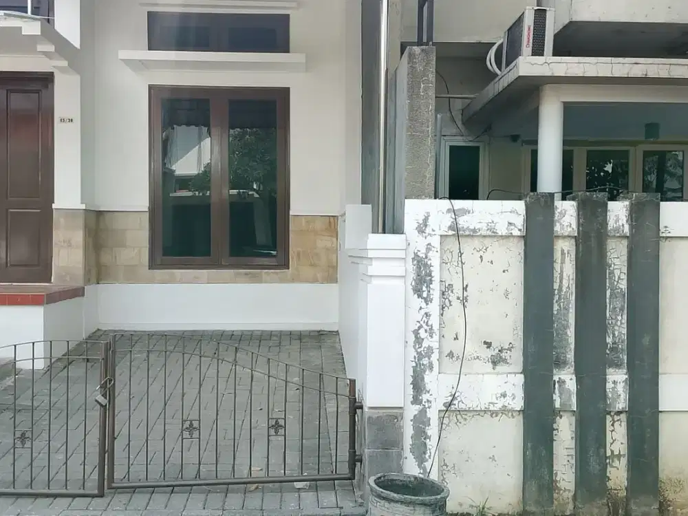 Rumah cantik terawat disewakan dekat Gwalk Citraland