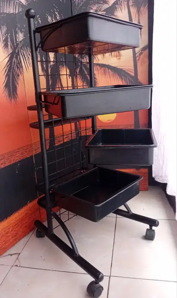 Rak troli untuk salon/barbershop