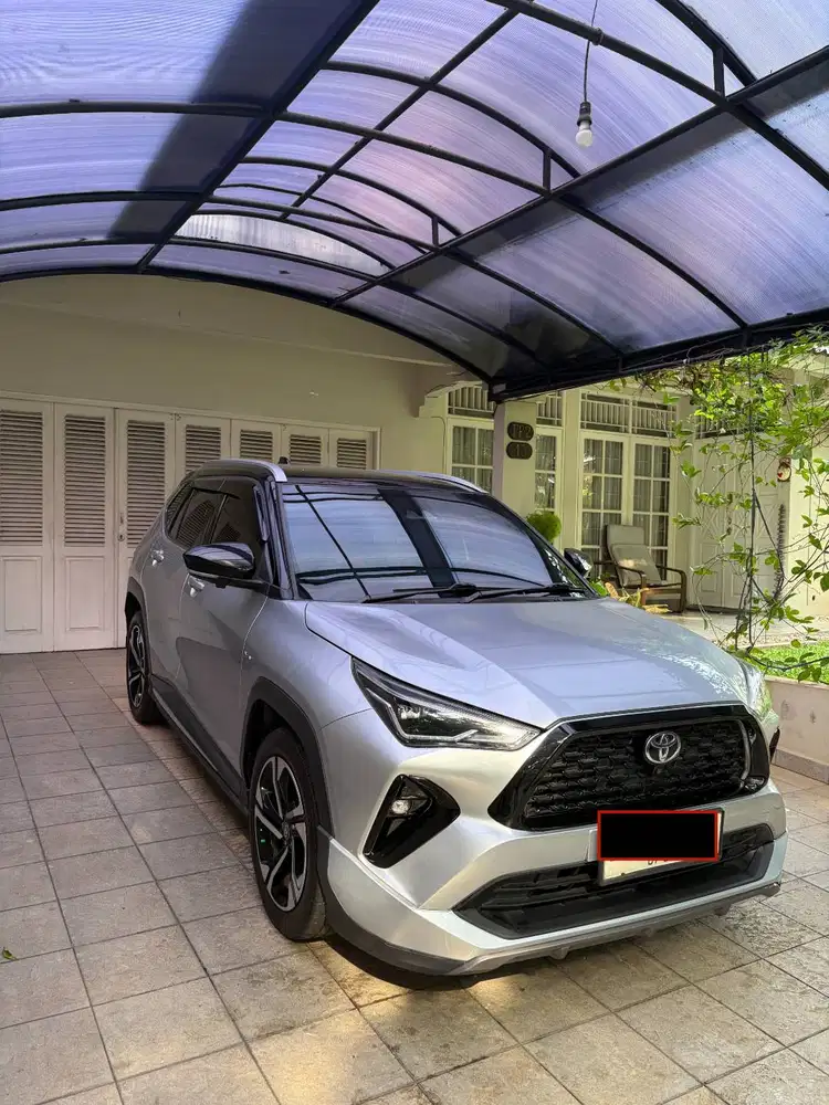 TOYOTA YARIS CROSS HYBRID 2023 – TANGAN PERTAMA – KM 33 RIBU