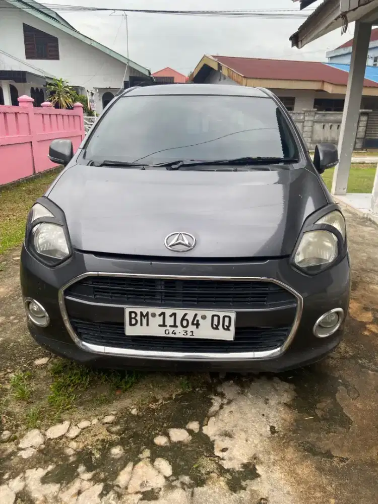 Dijual Daihatsu Ayla 2016 1.0 x mt