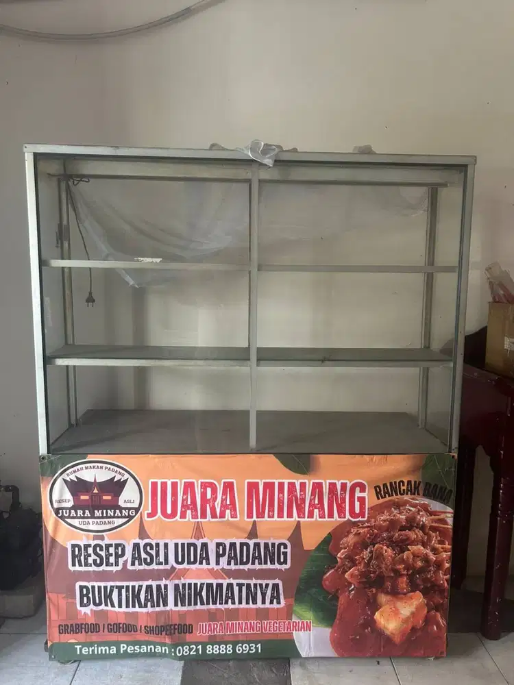 ETALASE BEKAS UKURAN 1,5METER TINGGI 2 METER