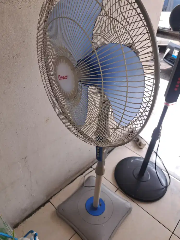 Kipas angin cosmos 16in