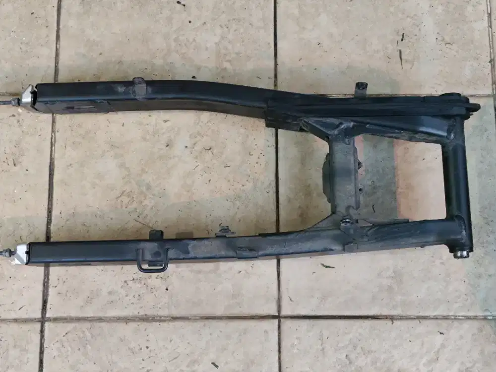 SWING ARM CB150X ORIGINAL HONDA