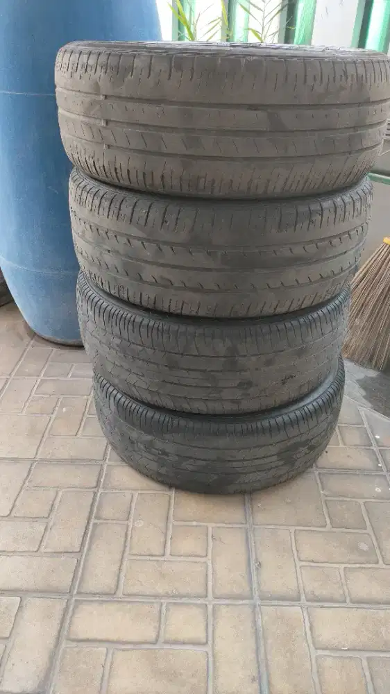 Jual Ban bekas mobil Brio RS ukuran 185/55 R15