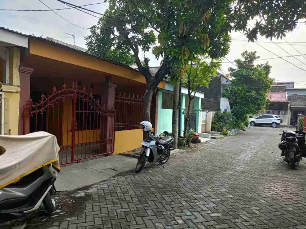 rumah siap pake , 2 kamar tidur , wage aloha, sidoarjo