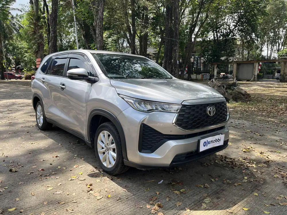 Toyota Kijang Innova 2.0 Zenix V CVT AT 2023