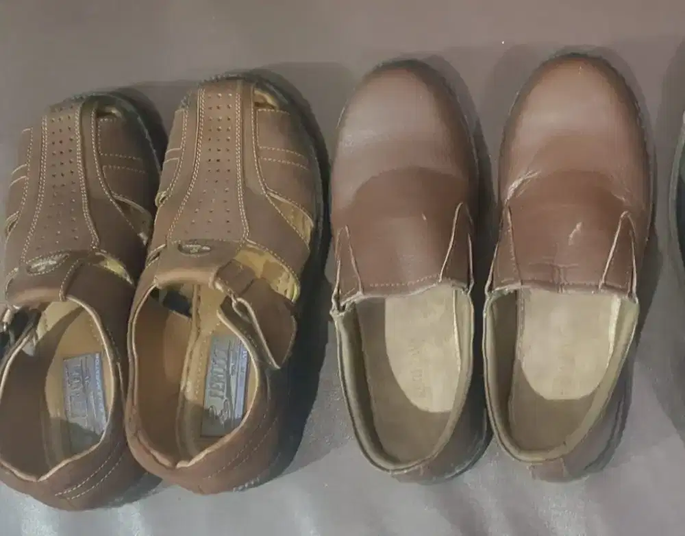 Sepatu kulit coklat size 40