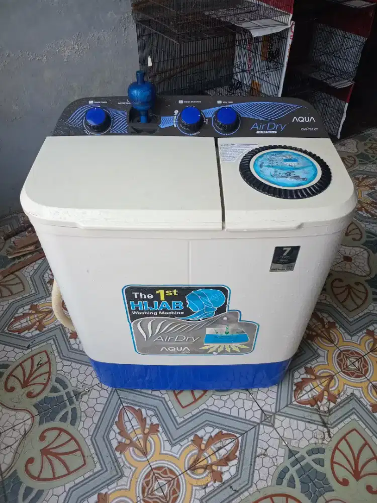 Mesin cuci AQUA