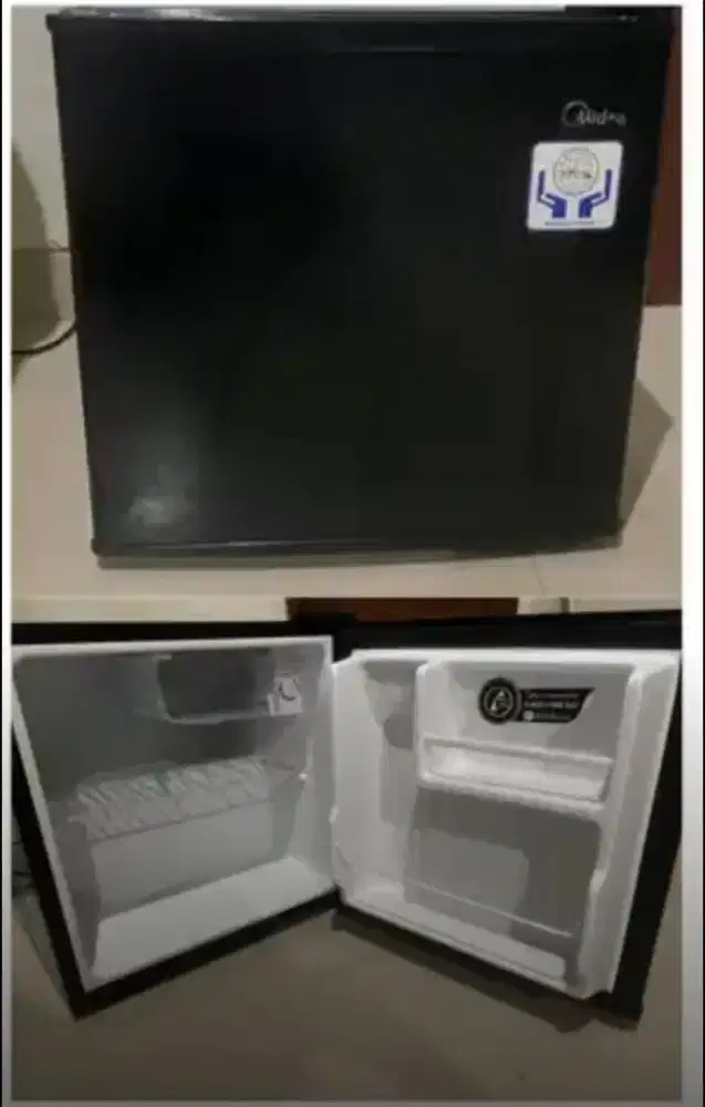 Dijual Kulkas Midea Mini Hitam
