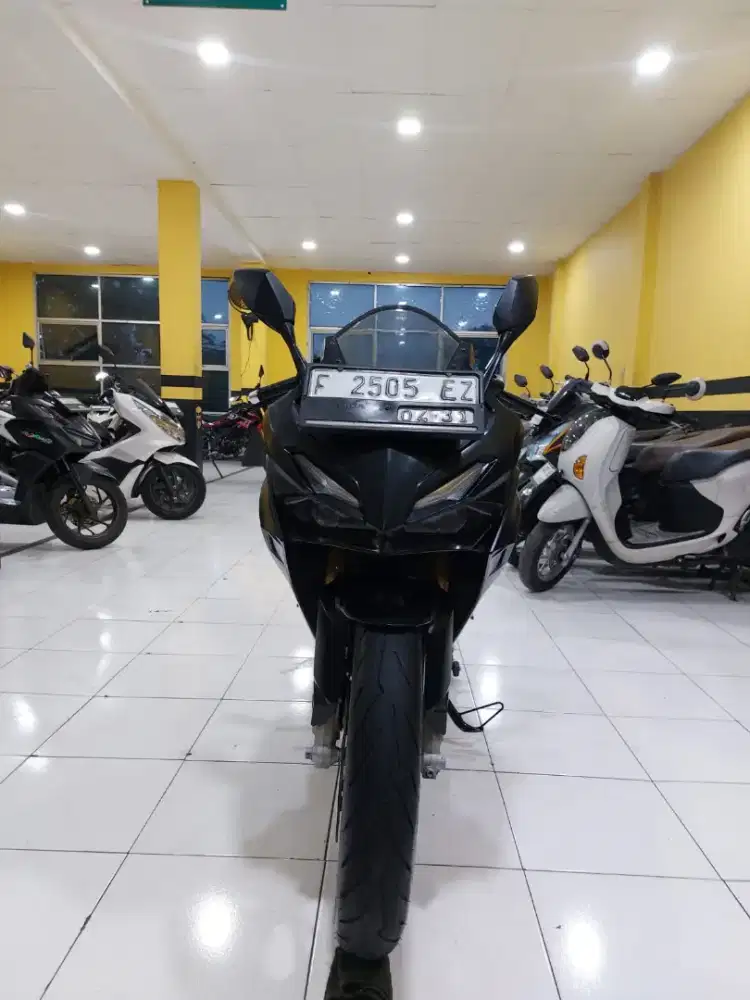 CBR 150 TAHUN 2021,BLACK COLOR