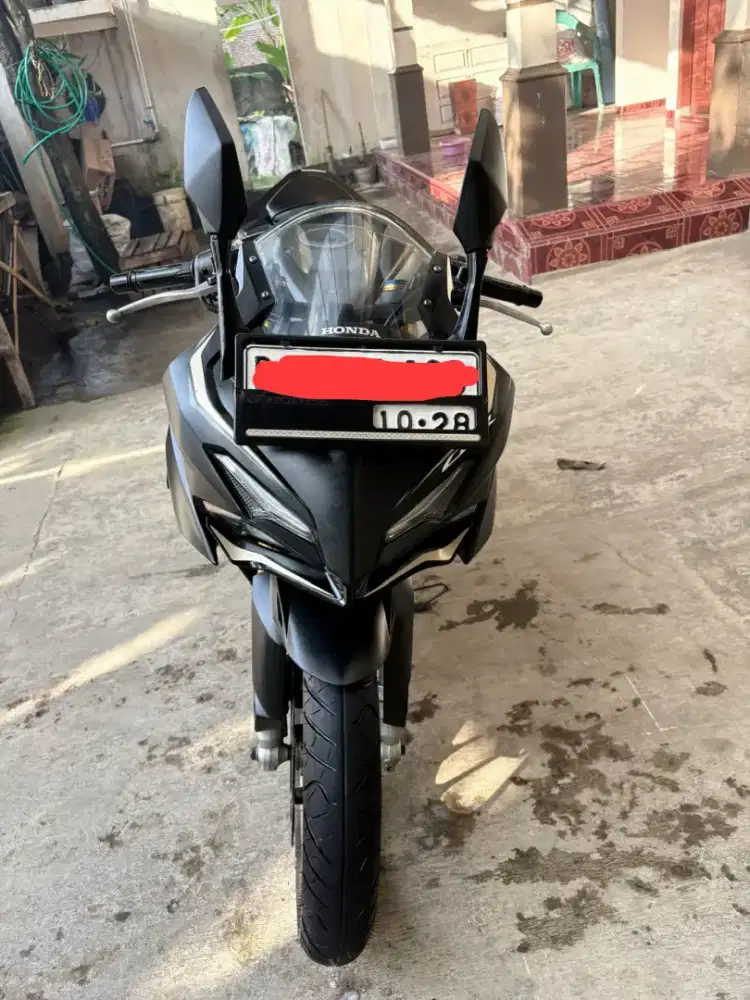 HONDA CBR 150R th 2023