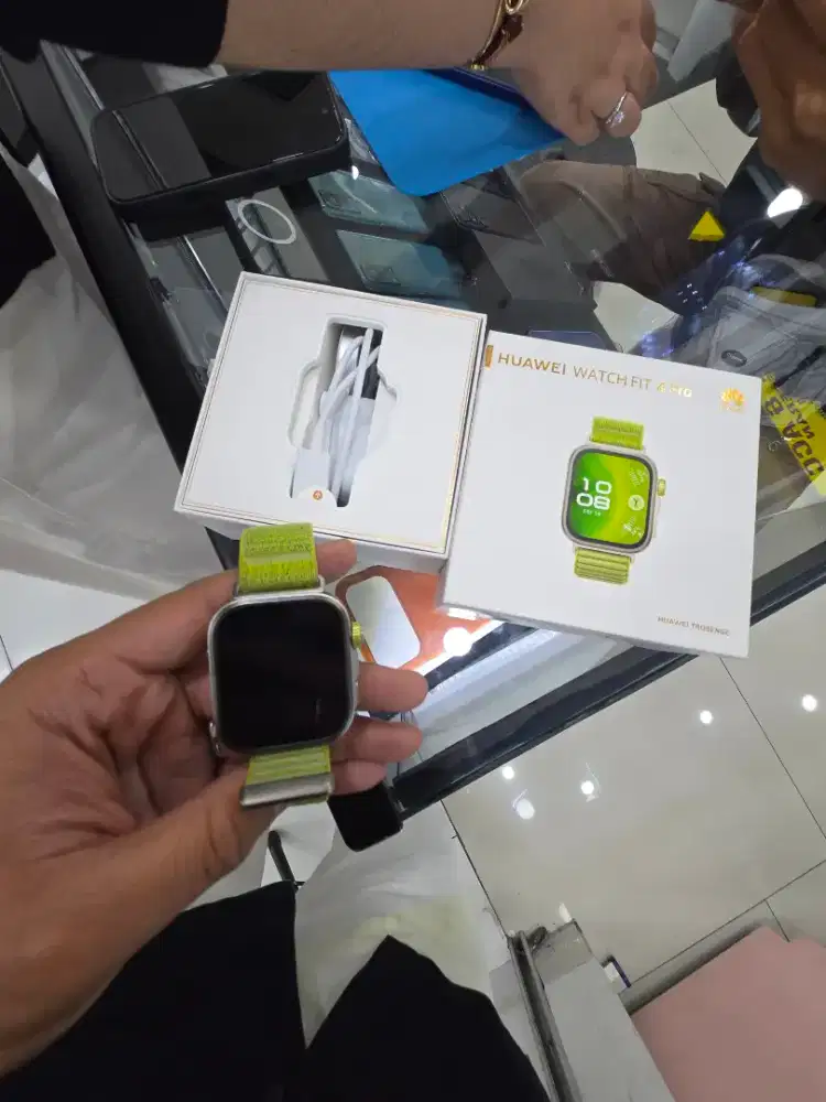 HUAWEI WATCH FIT 4 PRO garansi november harga nett punten