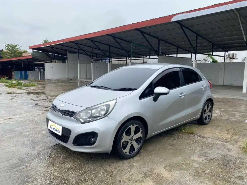 KIA RIO AT 2013