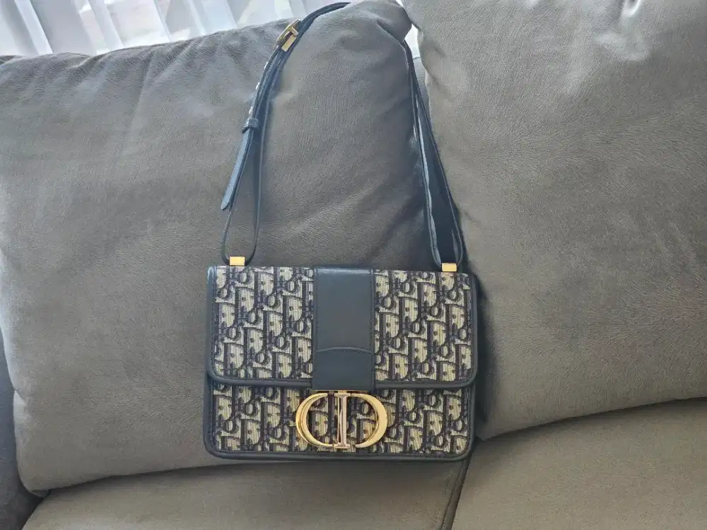 DIOR Montaigne Oblique medium navy