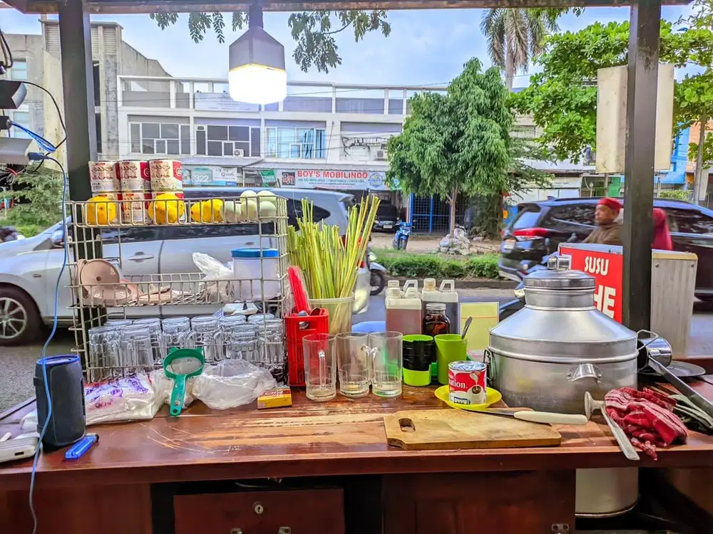 Penjual susu jahe merah