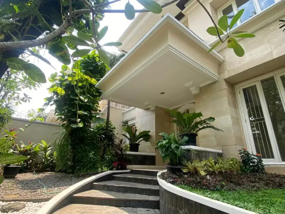DIJUAL RUMAH MEWAH MURAH DI PONDOK INDAH JAKARTA SELATAN ADA POOL