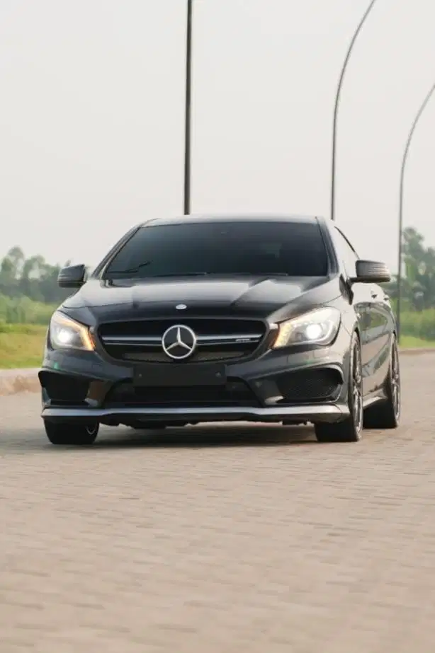 Mercedes Benz CLA45 AMG Panoramic Tahun 2015