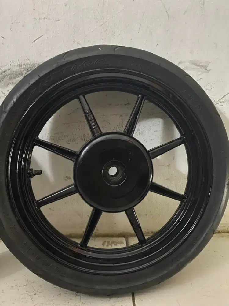 Velg rossi dan ban
