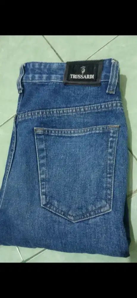 Celana merek Trusardi size 35/34 kondisi 95%