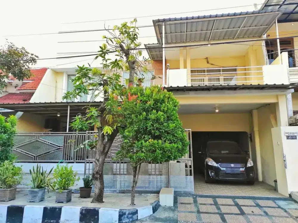 Rumah 2 Lantai Bagus SHM di Rungkut Asri Siap Huni