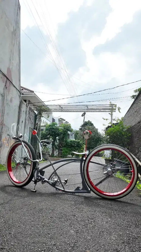 Sepeda kustom lowrider
