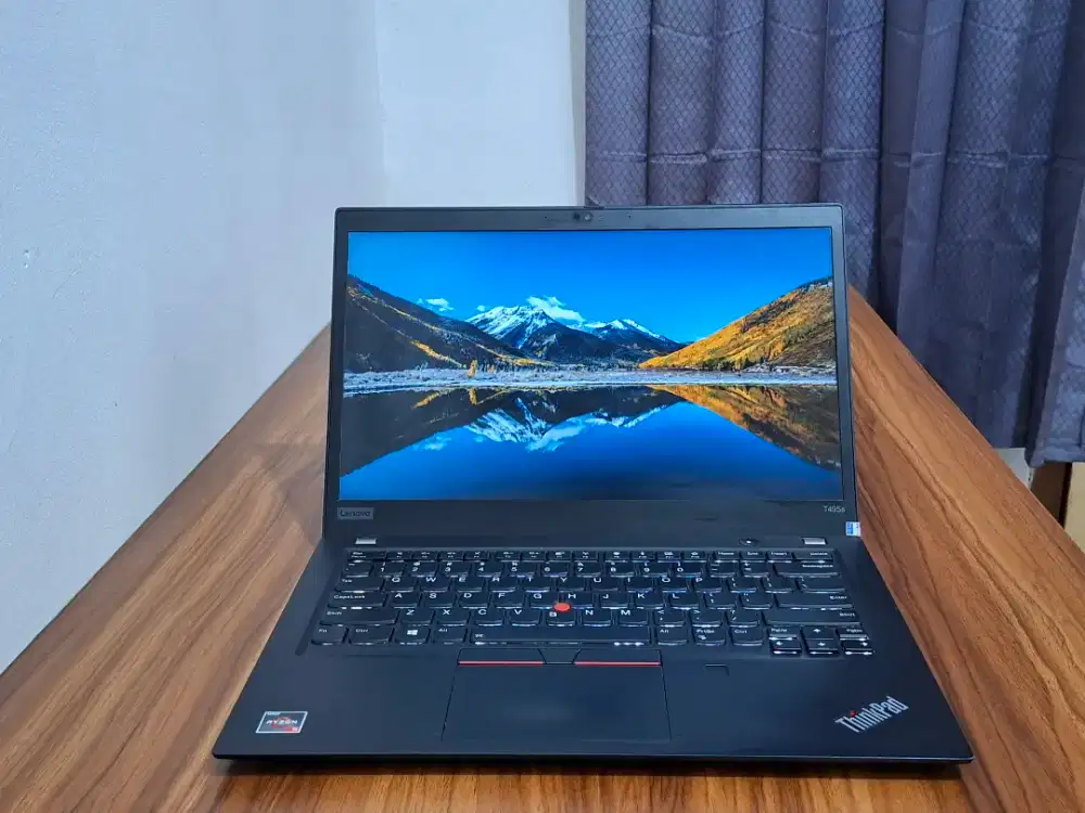Lenovo Thinkpad T495s Amd Ryzen 5 pro 3500u 16/256 Radeon Vega 8 2GB