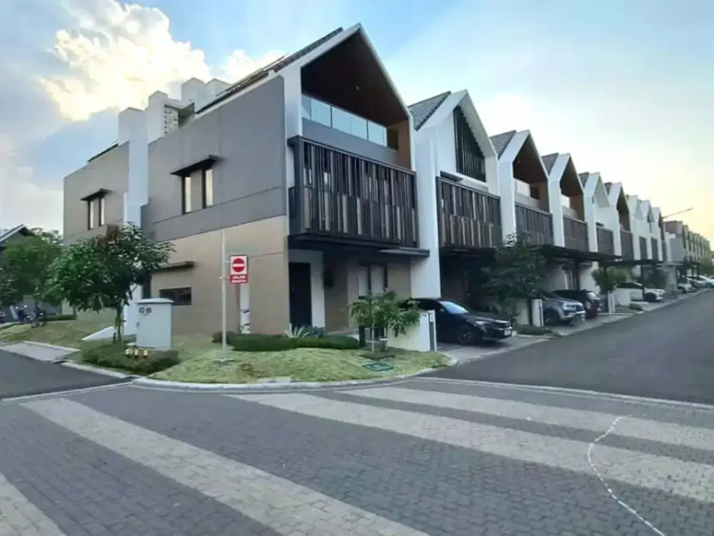 Dijual Rumah Posisi Hook di Cluster Strozzi Summarecon