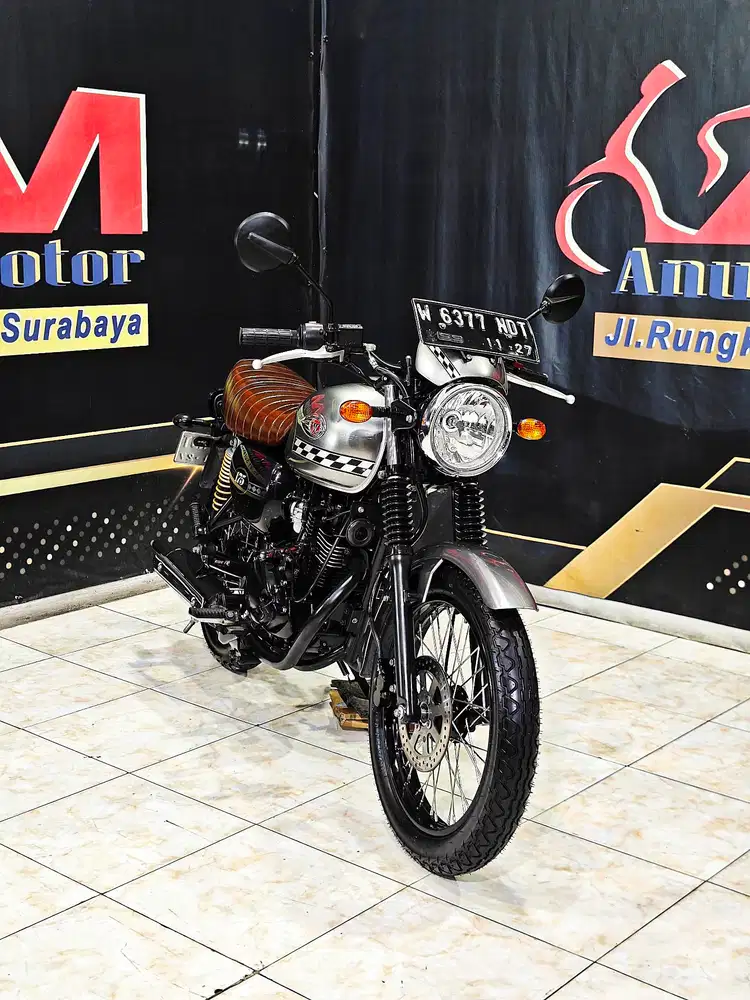 W175 Cafe silver Retro keren mulus th.2022. Anugerah motor rungkut