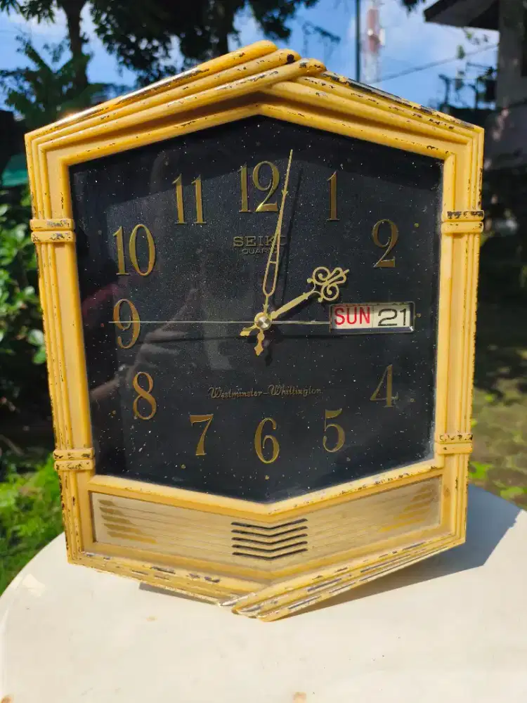 Jam dinding Seiko kondisi off