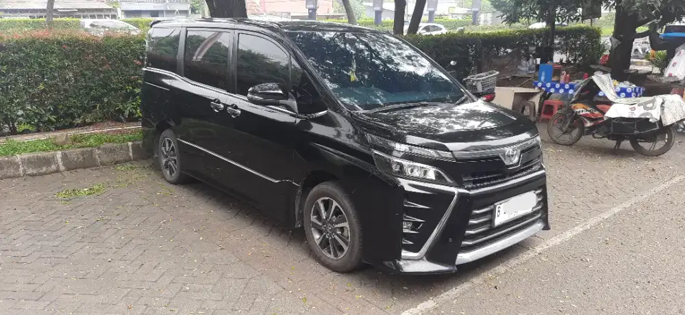 Jual Mobil VOXY 2019 PRIBADI