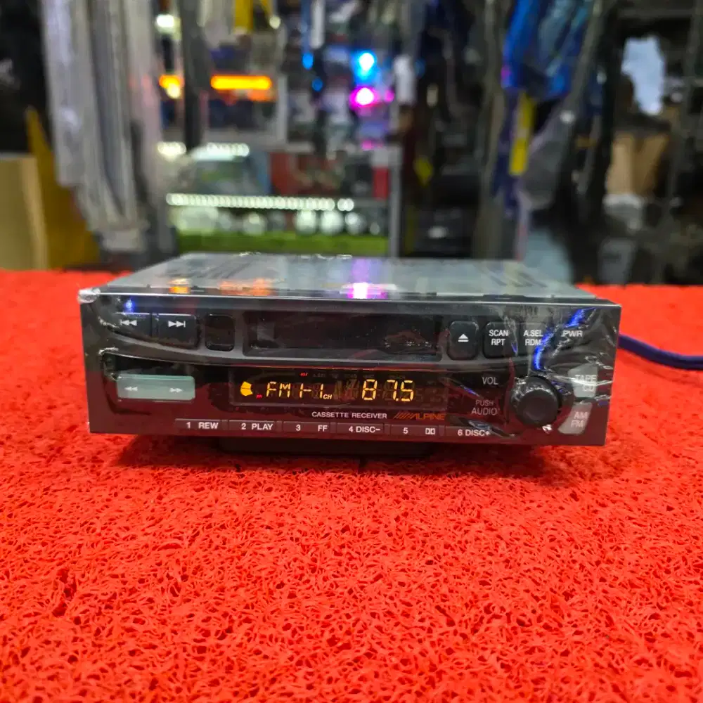 Head Unit Single Din ALPINE Kaset Radio FM AM ex Toyota Kijang Krista