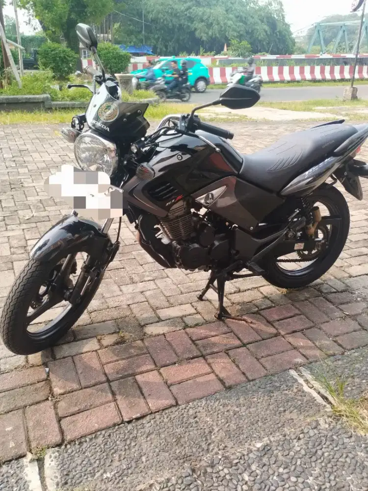 Tiger Revo cw barang simpanan low km
