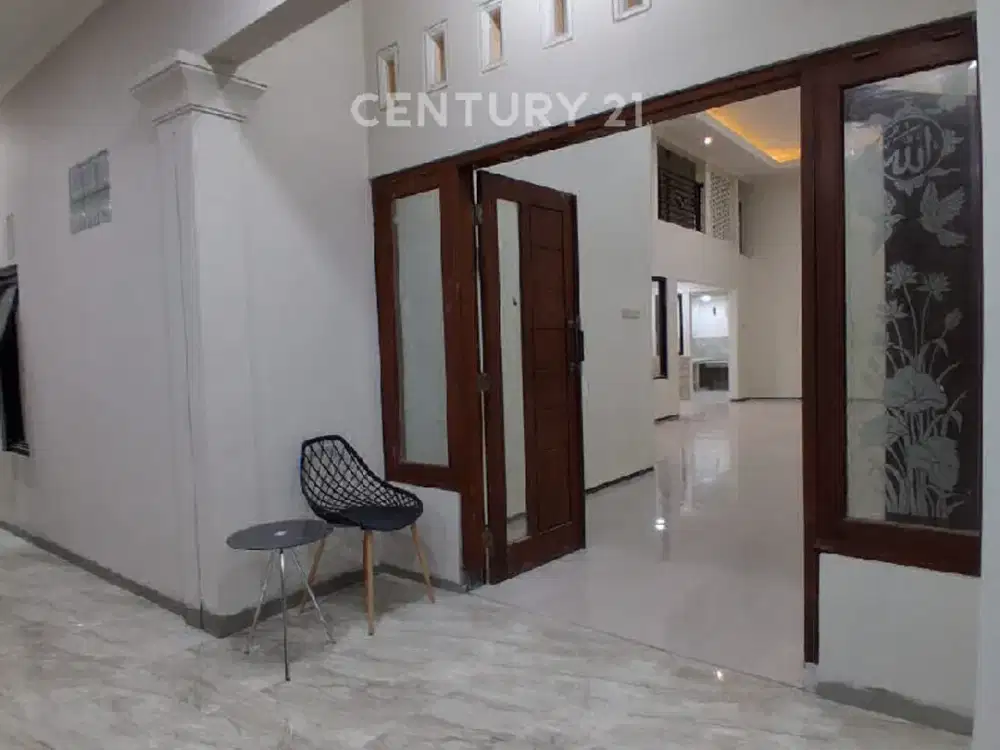 Rumah Mewah SHM 5KT Garasi 3 Mobil Sompok Semarang.