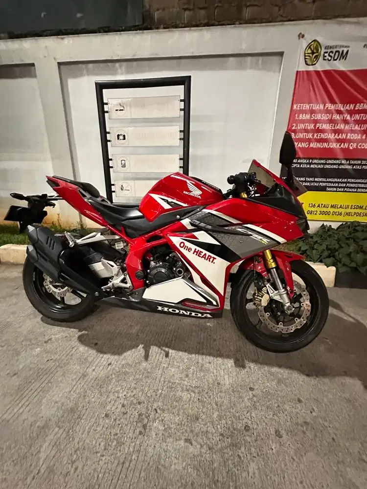 Honda CBR 250rr Tahun 2017 - PAJAK PANJANG - LOW KM 13.000