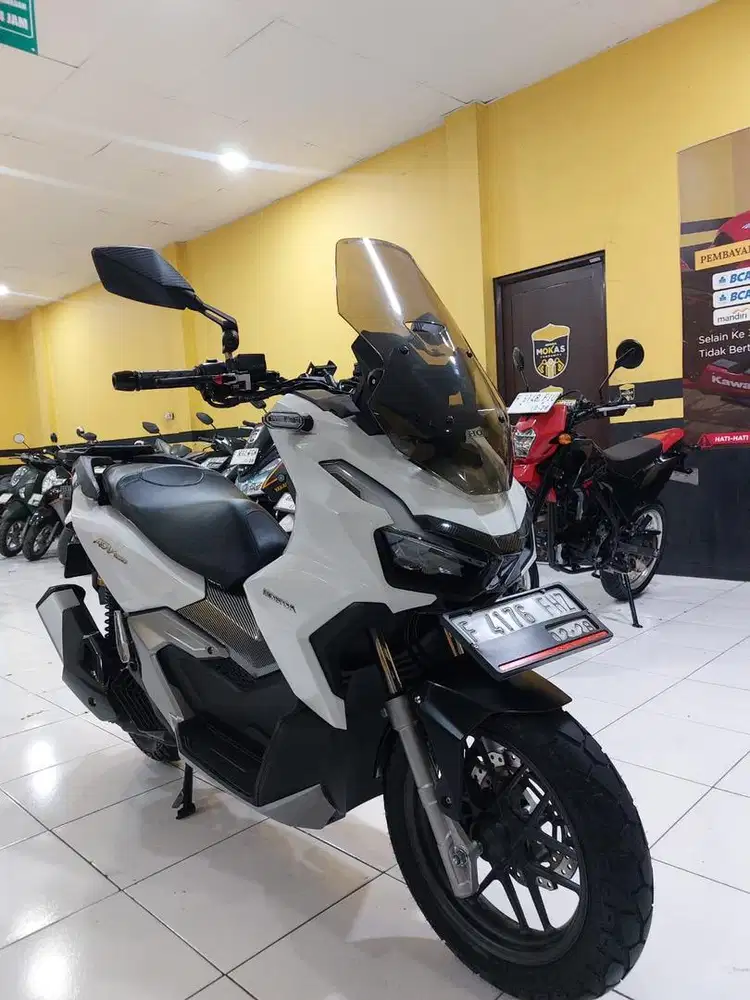 Honda adv 160 cbs km  low