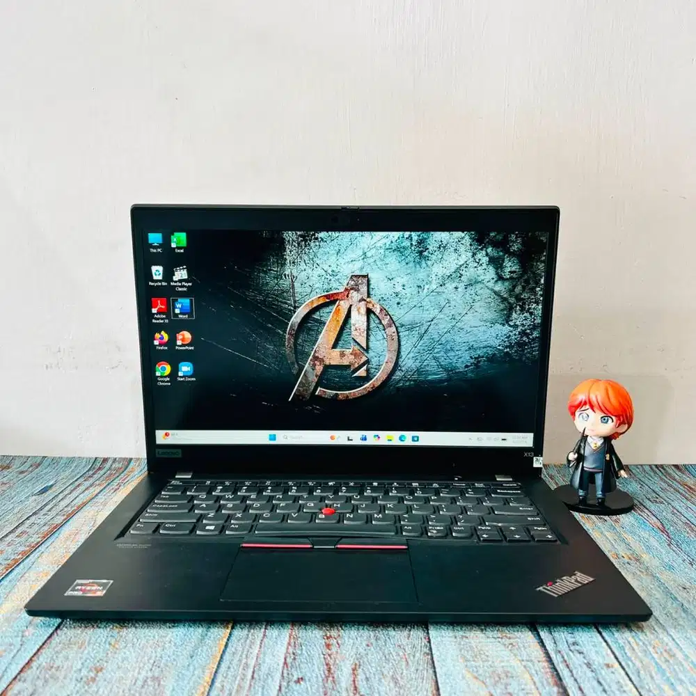 LAPTOP LENOVO THNKPAD X13  // RYZEN 5PRO // SSD 32 GB