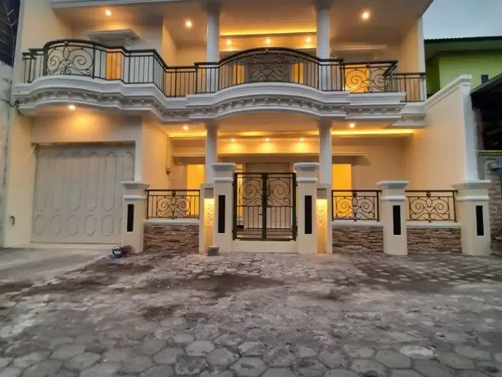 Rumah Mewah 2 Lantai di Mertoyudan, Magelang